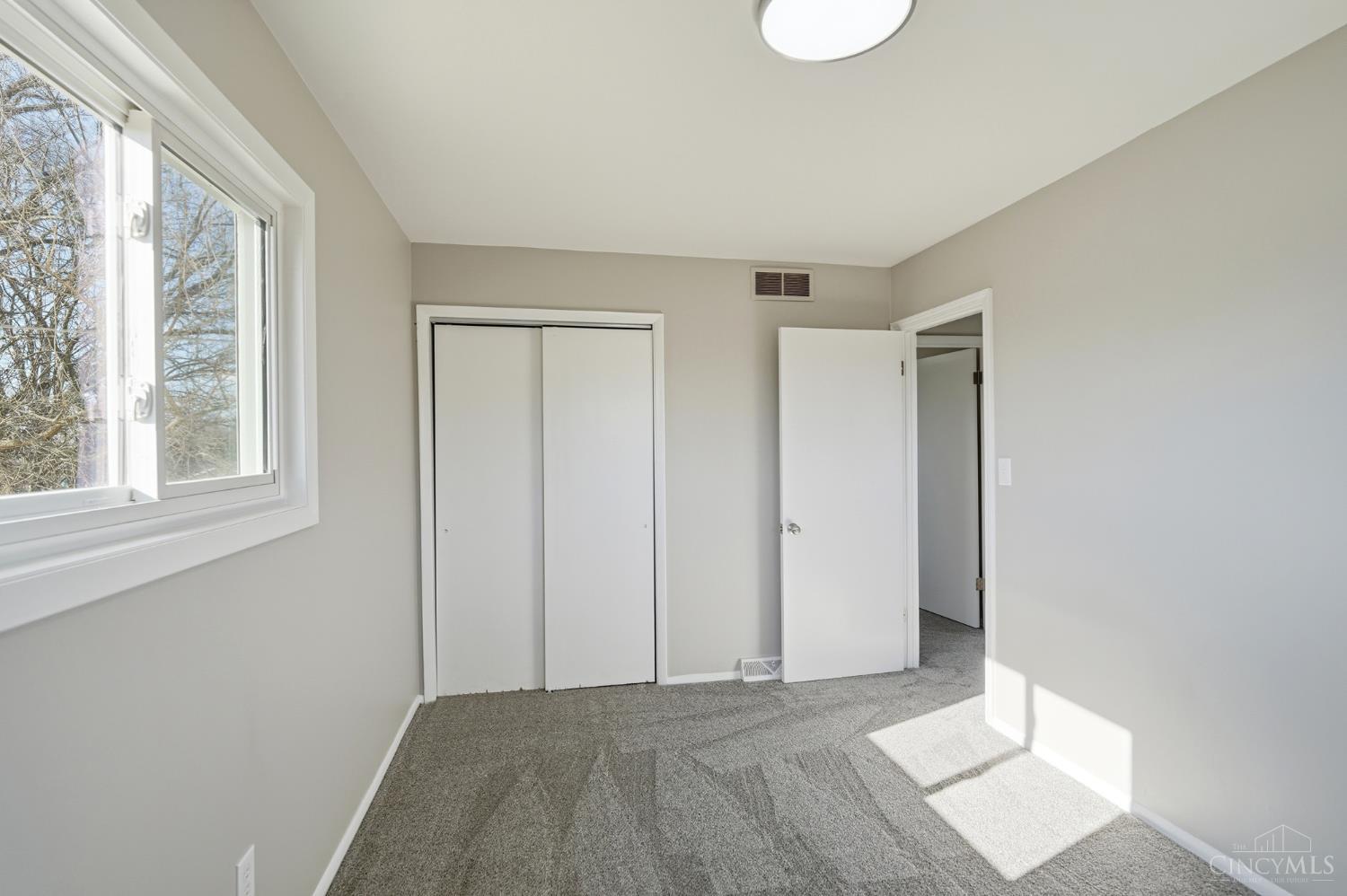 2615 Cincinnati Dayton Road Middletown, OH 45044 - Photo 26 of 45