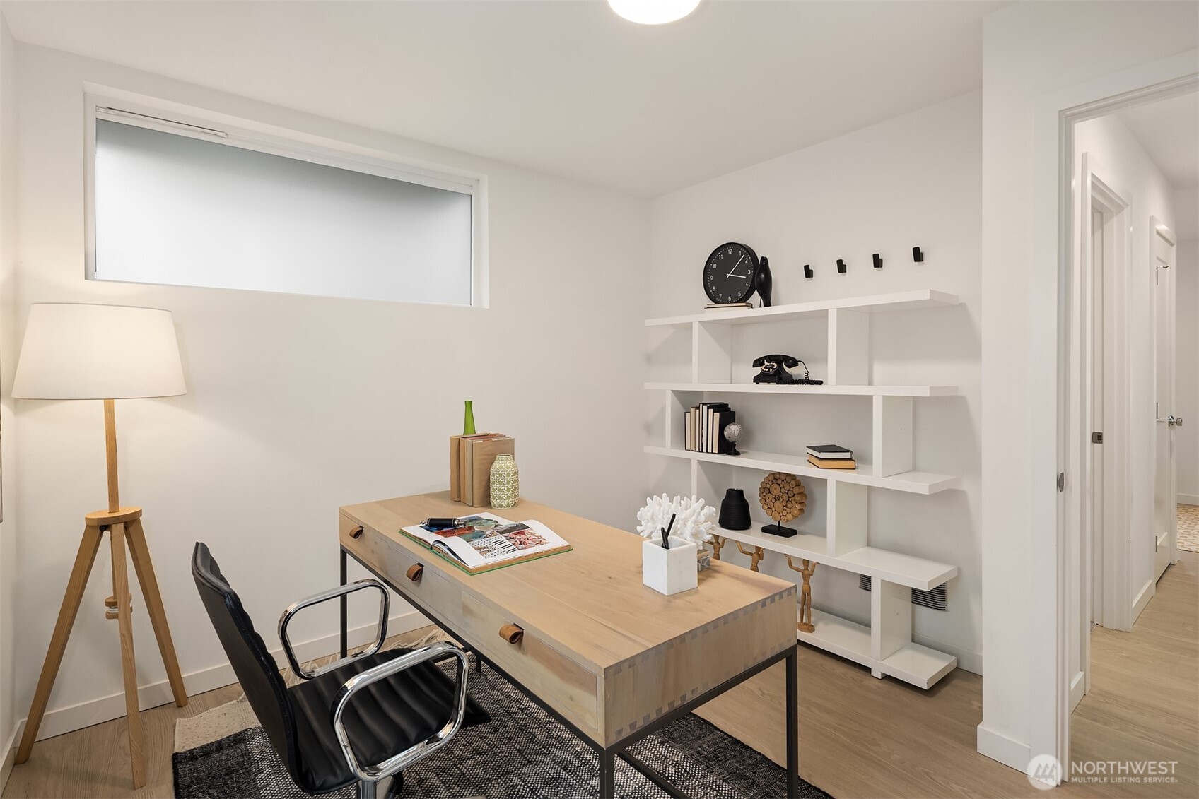 819 Northwest 54th Street, Unit B Seattle, WA 98107 - Photo 13 of 40