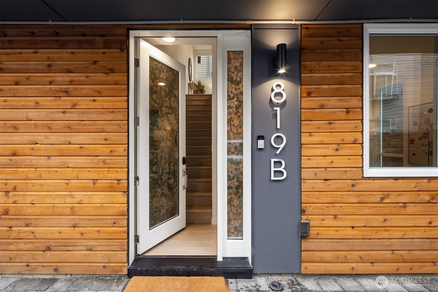 819 Northwest 54th Street, Unit B Seattle, WA 98107 - Photo 4 of 40