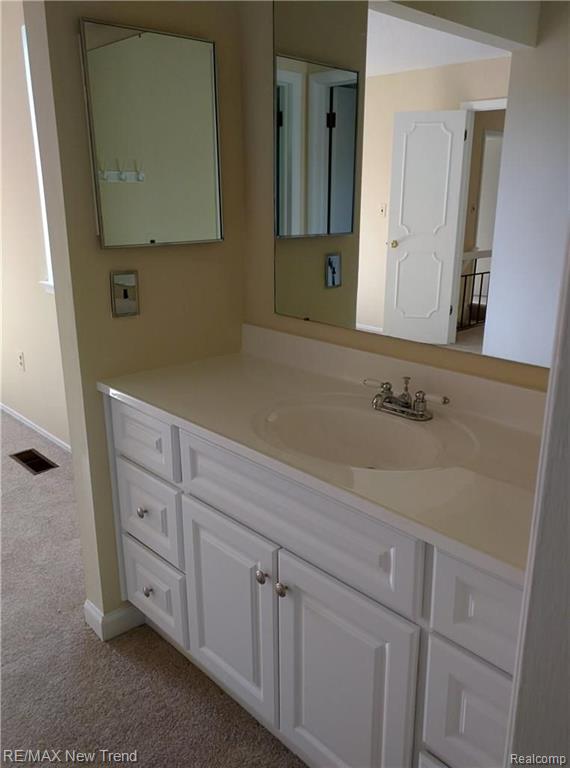 22516 Meadowbrook Road Novi, MI 48375 - Photo 17 of 20