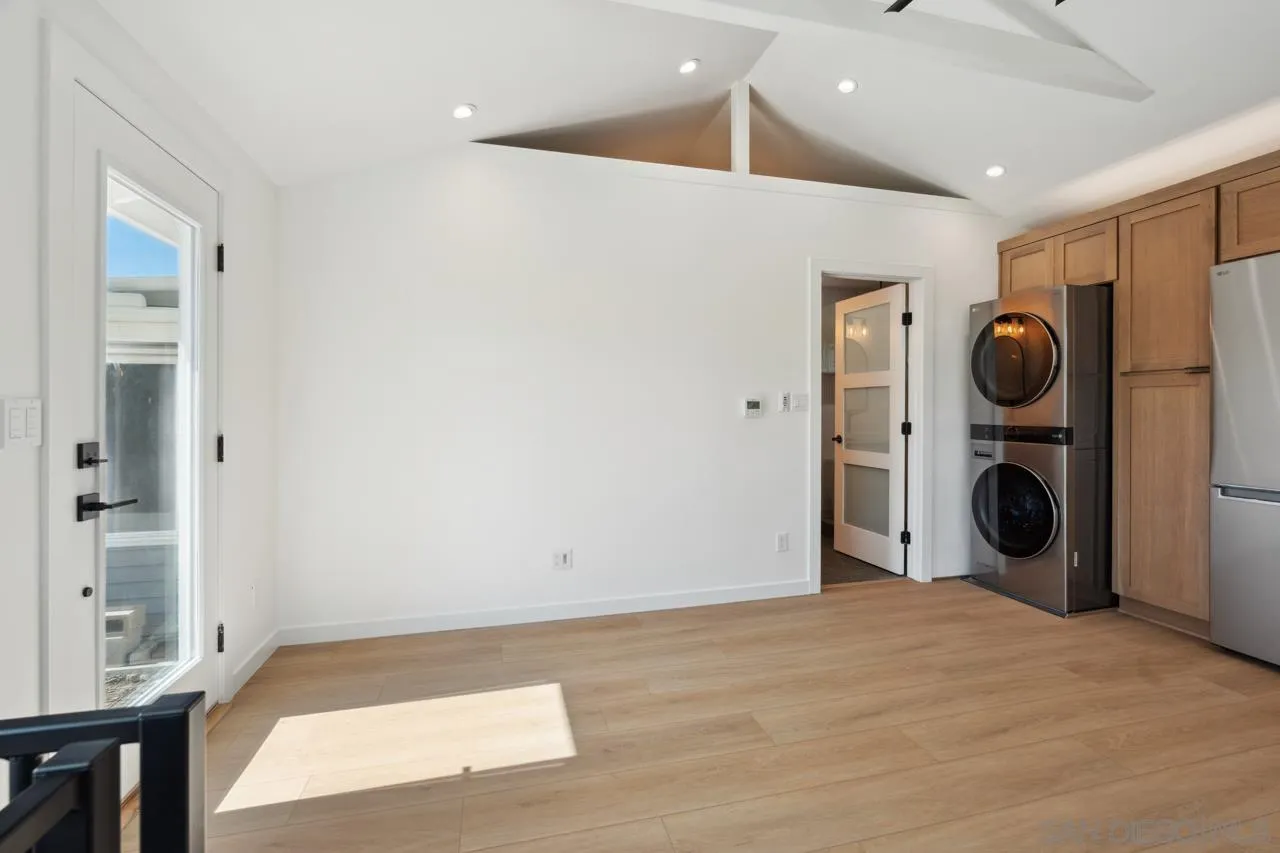 986 Phillips Street Vista, CA 92083 - Photo 12 of 55