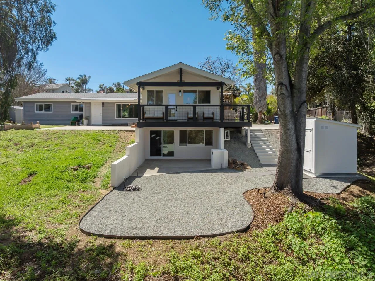 986 Phillips Street Vista, CA 92083 - Photo 2 of 55