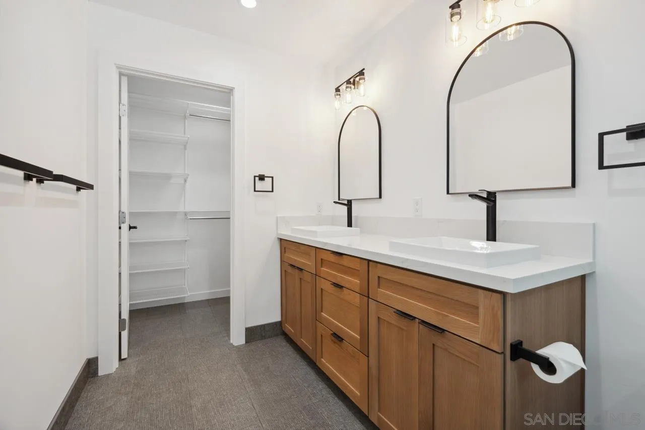 986 Phillips Street Vista, CA 92083 - Photo 25 of 55