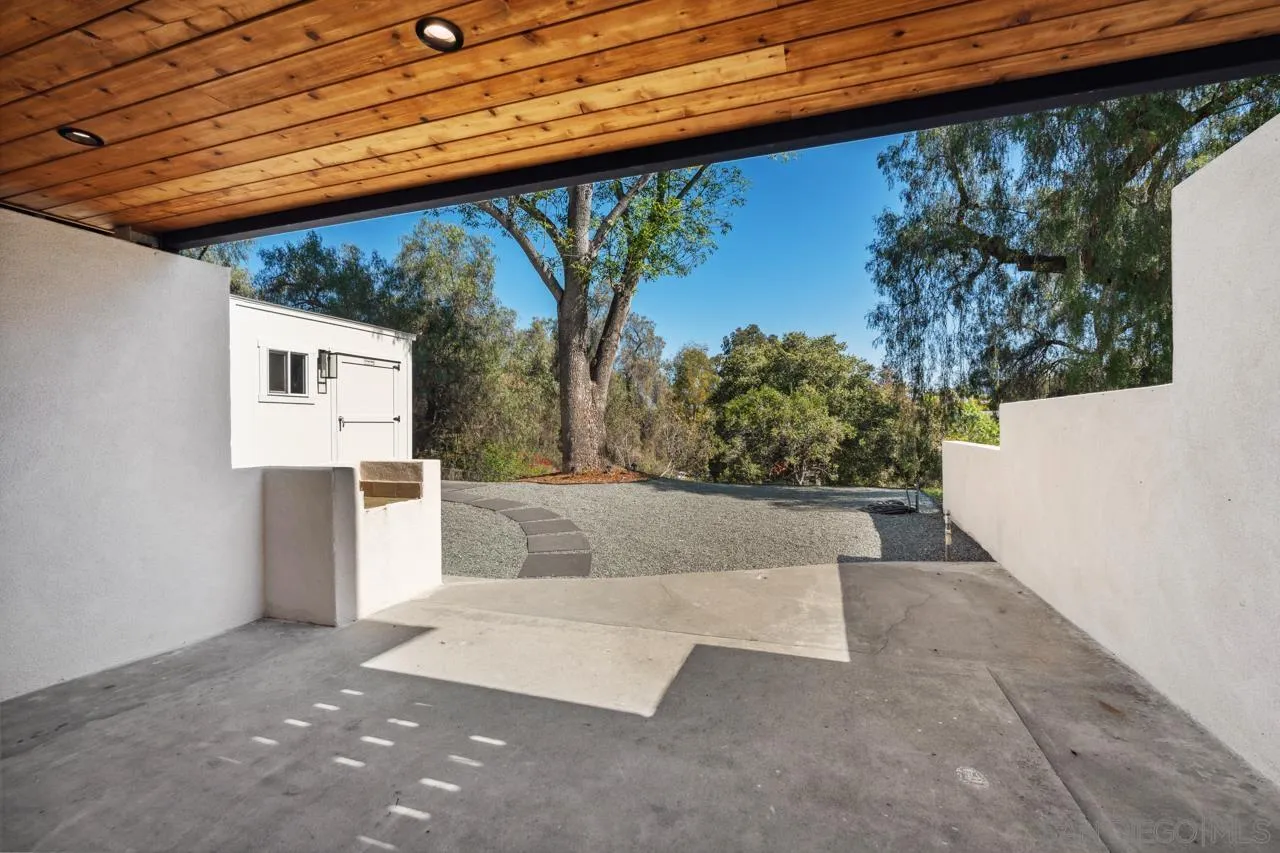 986 Phillips Street Vista, CA 92083 - Photo 37 of 55