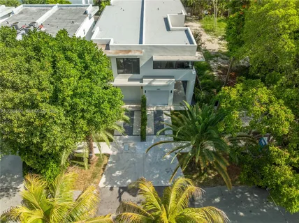 $1,900,000 | 3350 Southwest 28th Terrace, Miami, FL 33133