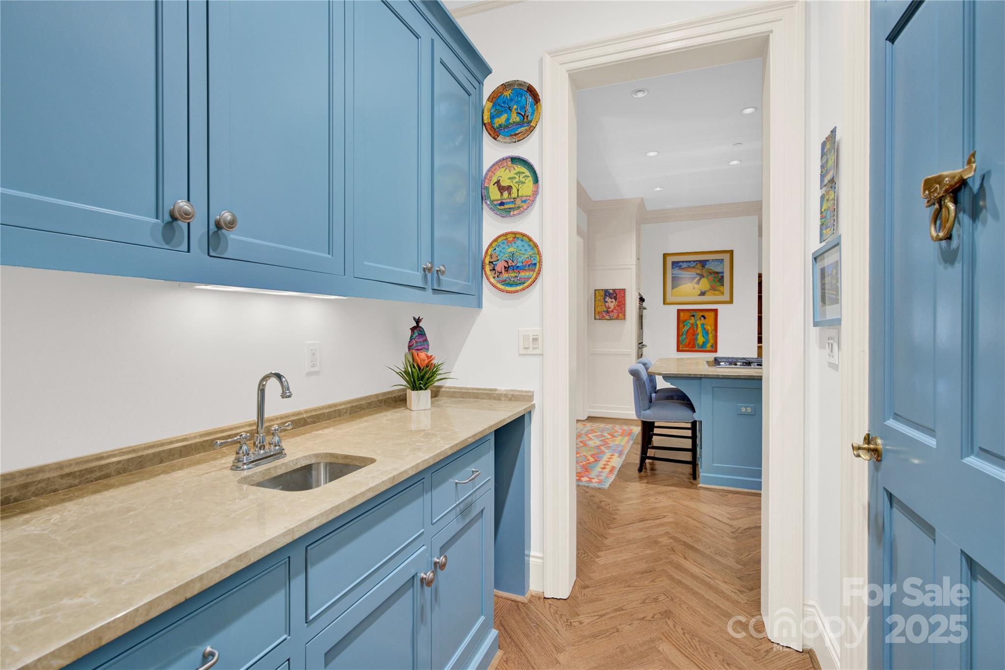 164 Cherokee Road Charlotte, NC 28207 - Photo 13 of 32 a kitchen with a sink and a refrigerator