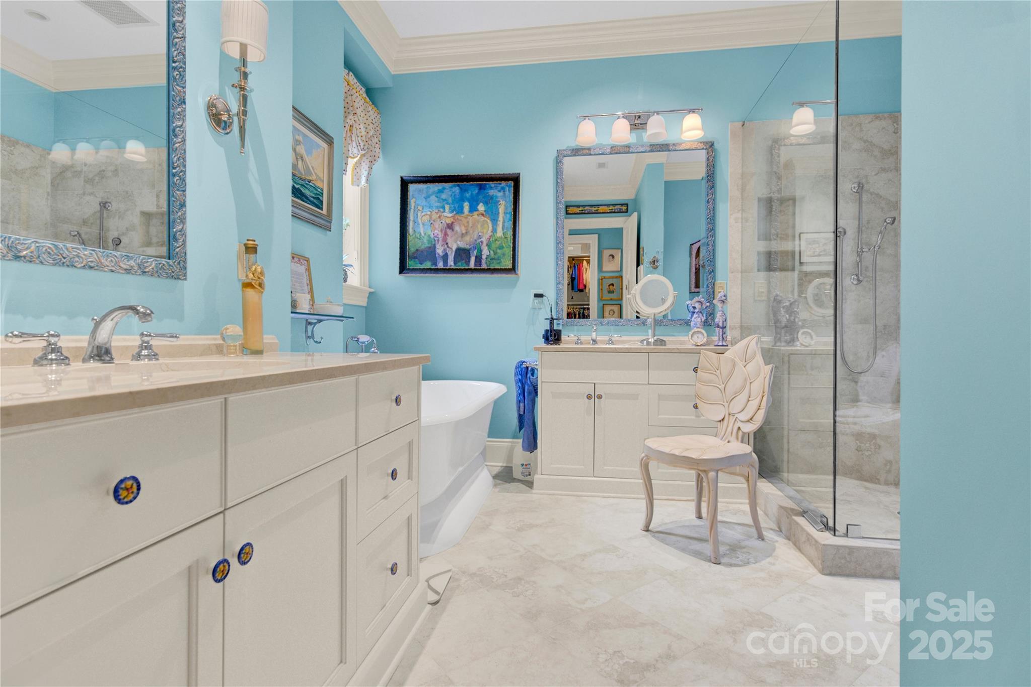 164 Cherokee Road Charlotte, NC 28207 - Photo 20 of 32 a bathroom with a double vanity sink mirror and