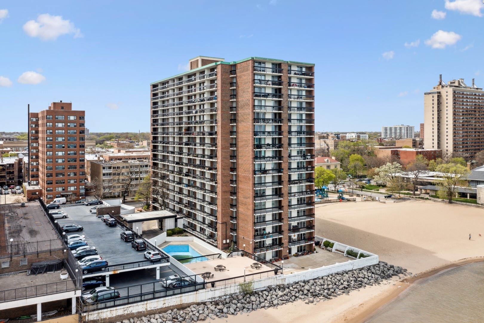 5901 North Sheridan Road, Unit 16C Chicago, IL 60660 - Photo 24 of 28 a city view with tall buildings