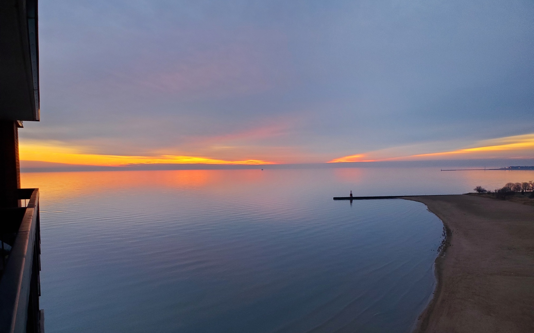 5901 North Sheridan Road, Unit 16C Chicago, IL 60660 - Photo 26 of 28 a view of an ocean and beach