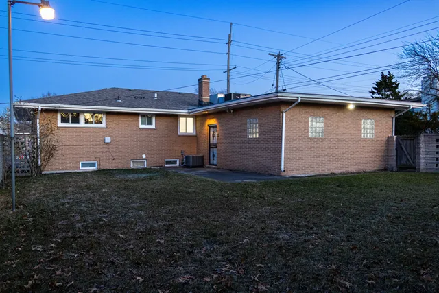 a house view with a backyard space