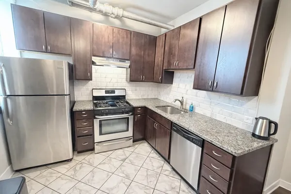 $2,300 | 3155 West Augusta Boulevard, Unit G, Chicago, IL 60622
