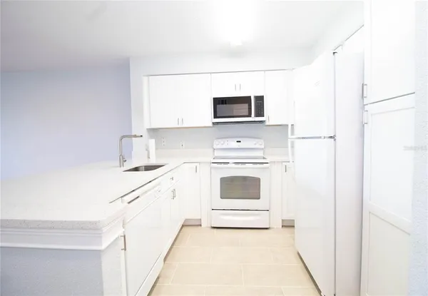 $1,650 | 14036 Fairway Island Drive, Unit 1535, Orlando, FL 32837