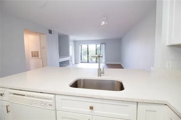 $1,650 | 14036 Fairway Island Drive, Unit 1535, Orlando, FL 32837