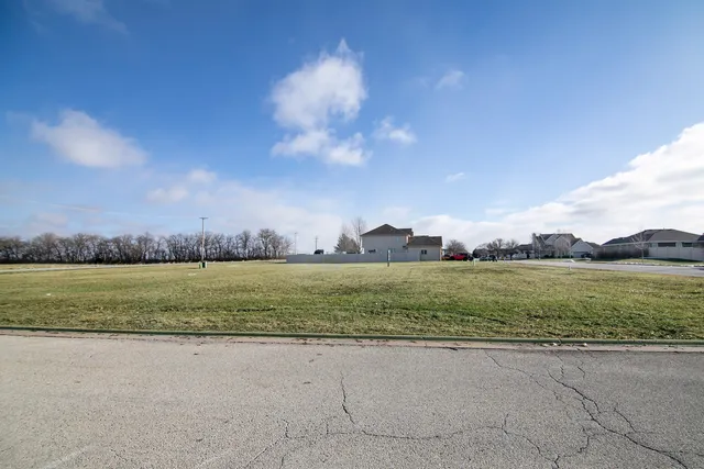 $55,500 | 501 Spring Park Loop, Bourbonnais, IL 60914