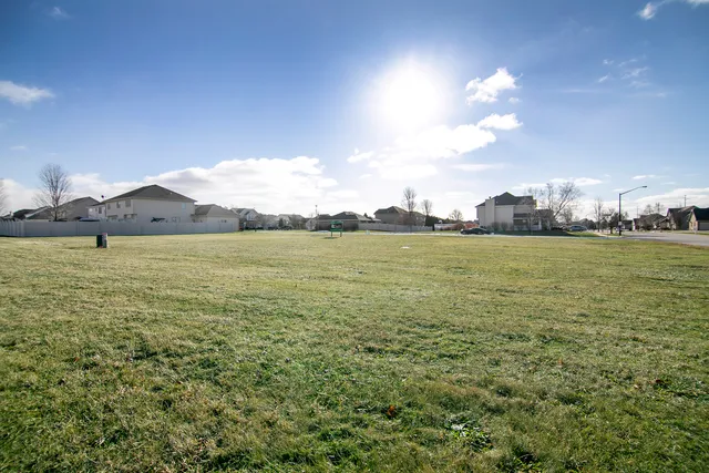 $55,500 | 501 Spring Park Loop, Bourbonnais, IL 60914