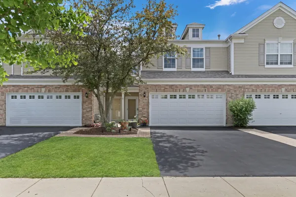$275,000 | 2636 Evergreen Circle, McHenry, IL 60050