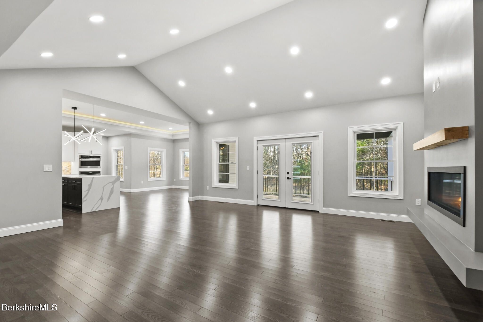 50 Mort Vining Road Southwick, MA 01077 - Photo 23 of 53 Great room with custom gas fireplace