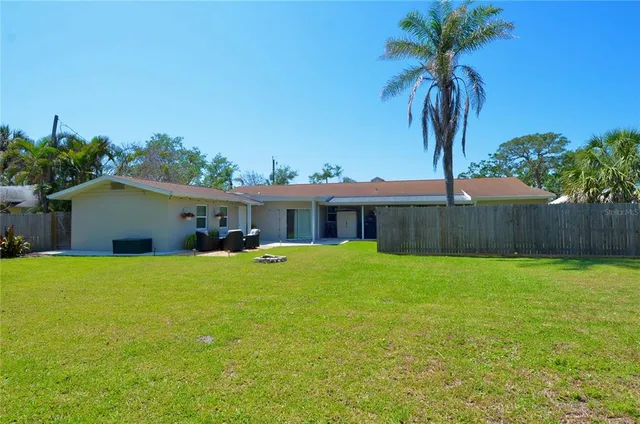 $675,000 | 411 Pameto Road, Nokomis, FL 34275