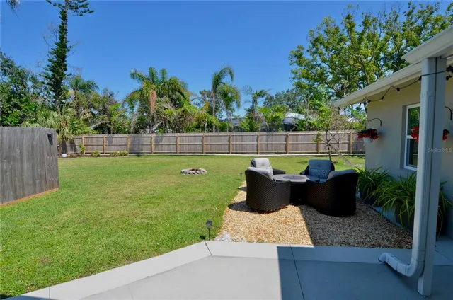 $675,000 | 411 Pameto Road, Nokomis, FL 34275