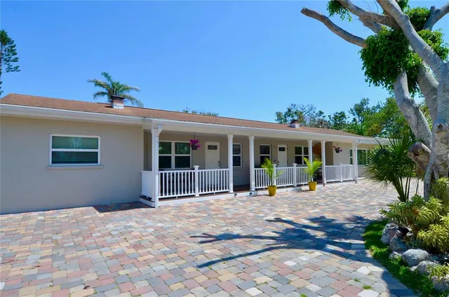 $675,000 | 411 Pameto Road, Nokomis, FL 34275