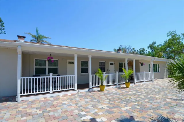 $675,000 | 411 Pameto Road, Nokomis, FL 34275