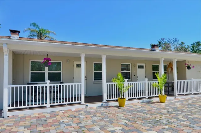 $675,000 | 411 Pameto Road, Nokomis, FL 34275