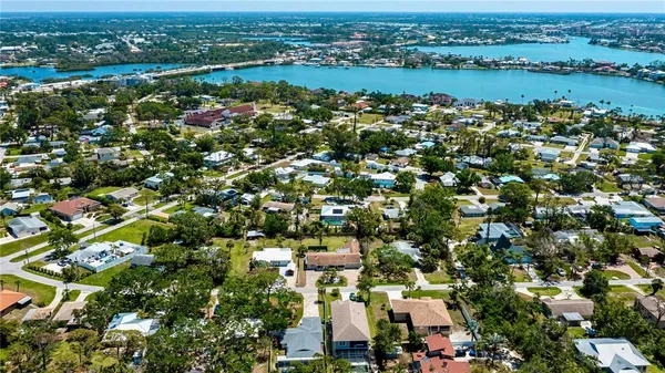 $599,000 | 411 Pameto Road, Nokomis, FL 34275