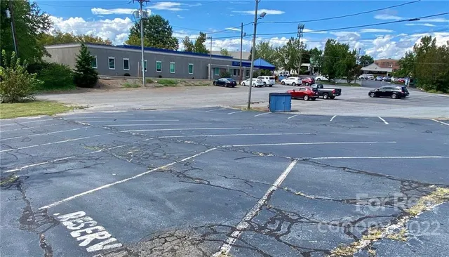 a view of a parking space