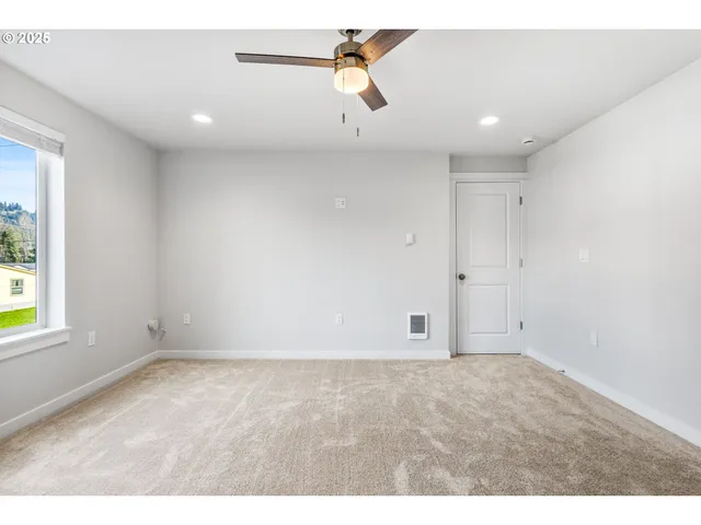 $355,000 | 3623 Green River Road, Sweet Home, OR 97386