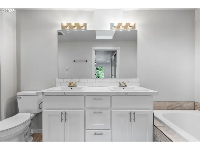 $355,000 | 3623 Green River Road, Sweet Home, OR 97386