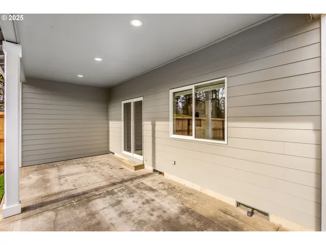 $355,000 | 3623 Green River Road, Sweet Home, OR 97386