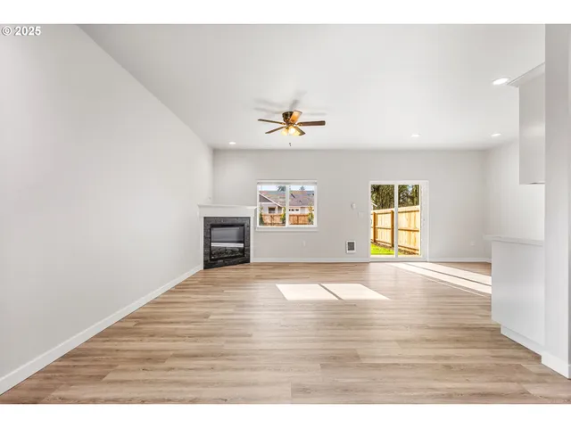 $355,000 | 3623 Green River Road, Sweet Home, OR 97386