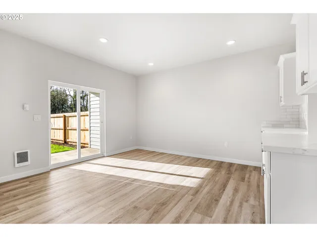 $355,000 | 3623 Green River Road, Sweet Home, OR 97386