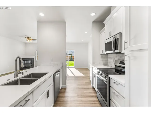 $355,000 | 3623 Green River Road, Sweet Home, OR 97386