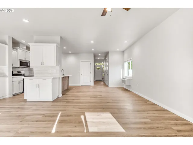 $355,000 | 3623 Green River Road, Sweet Home, OR 97386