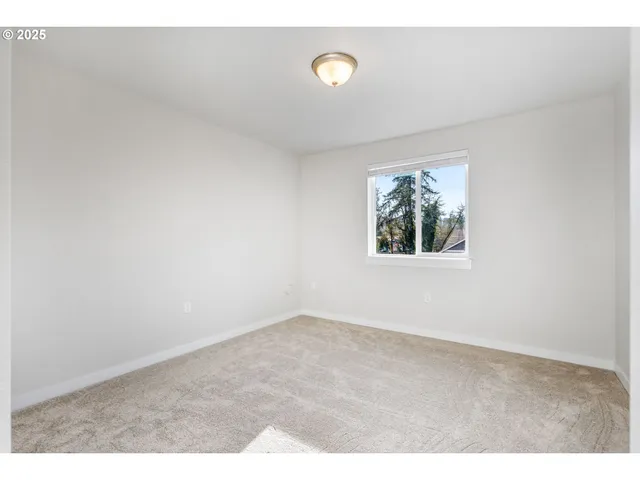 $355,000 | 3623 Green River Road, Sweet Home, OR 97386