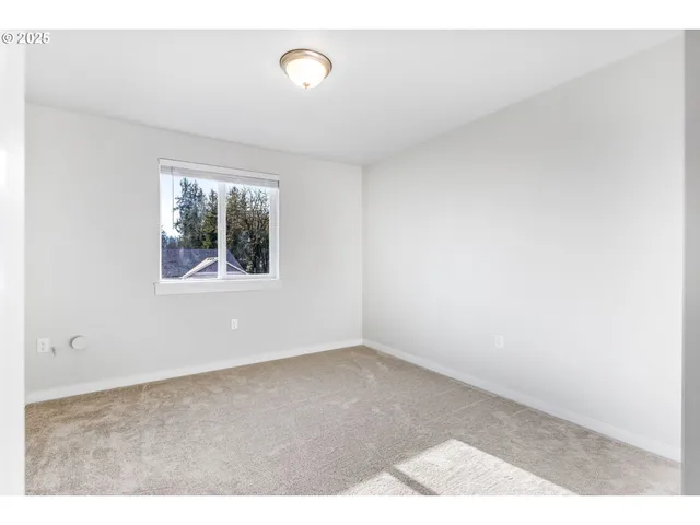 $355,000 | 3623 Green River Road, Sweet Home, OR 97386