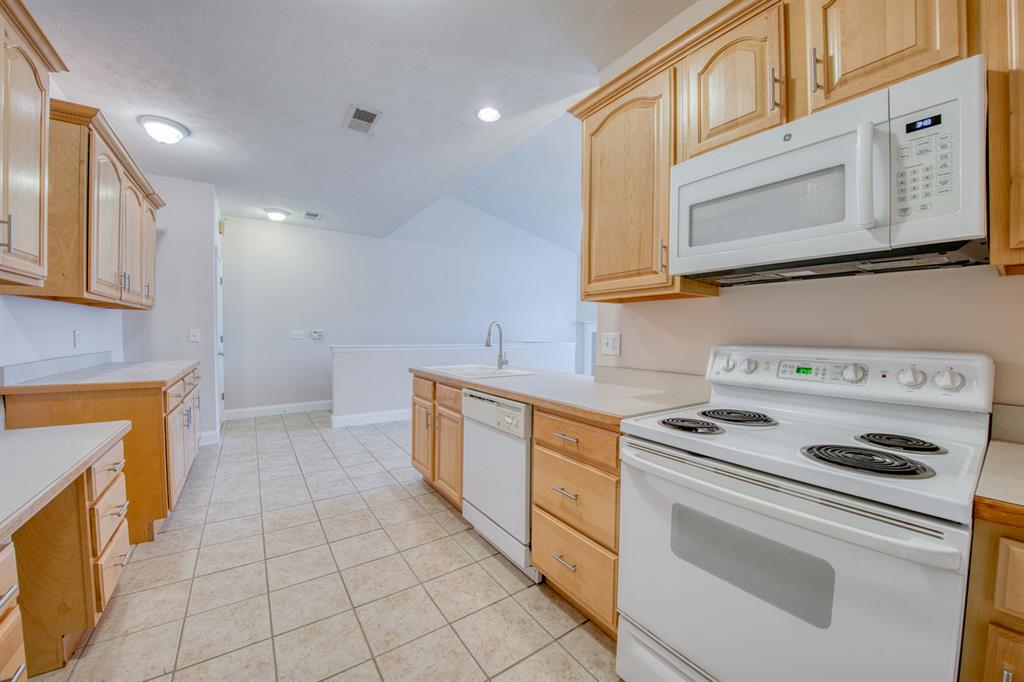 227 Adams Pointe Boulevard, Unit 3 Mars, PA 16046 - Photo 8 of 43