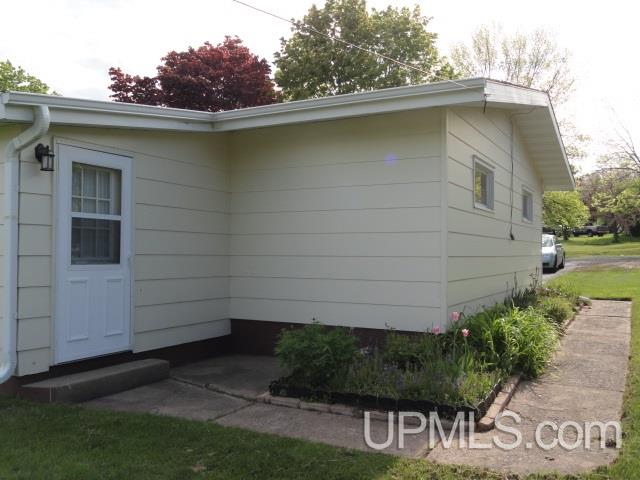 18 8th Street L'Anse, MI 49946 - Photo 23 of 25