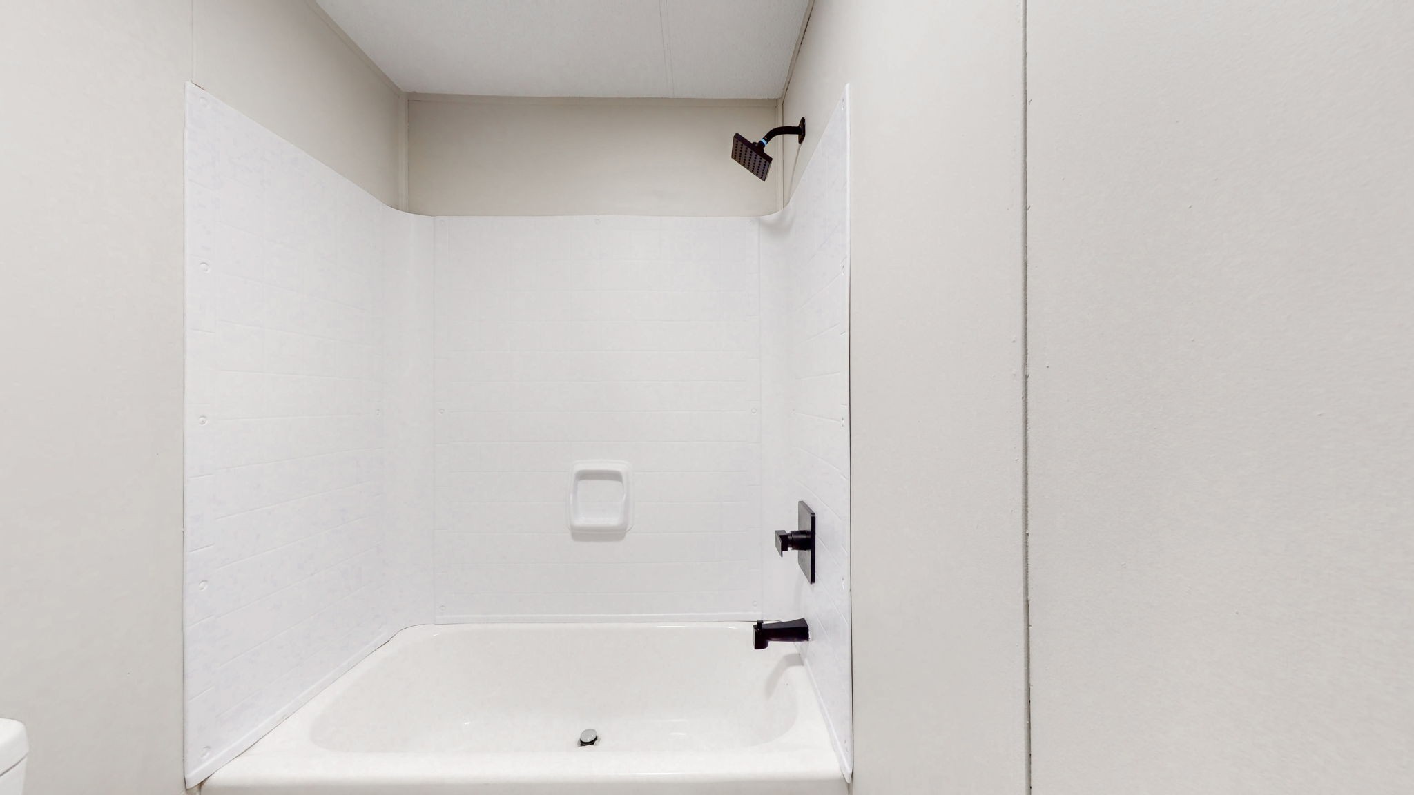 5023 Benders Ferry Road Mount Juliet, TN 37122 - Photo 27 of 62 a close up of a bathtub