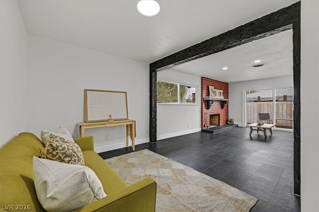 4516 East Flamingo Road Las Vegas, NV 89121 - Photo 7 of 30 Gallery Image 7