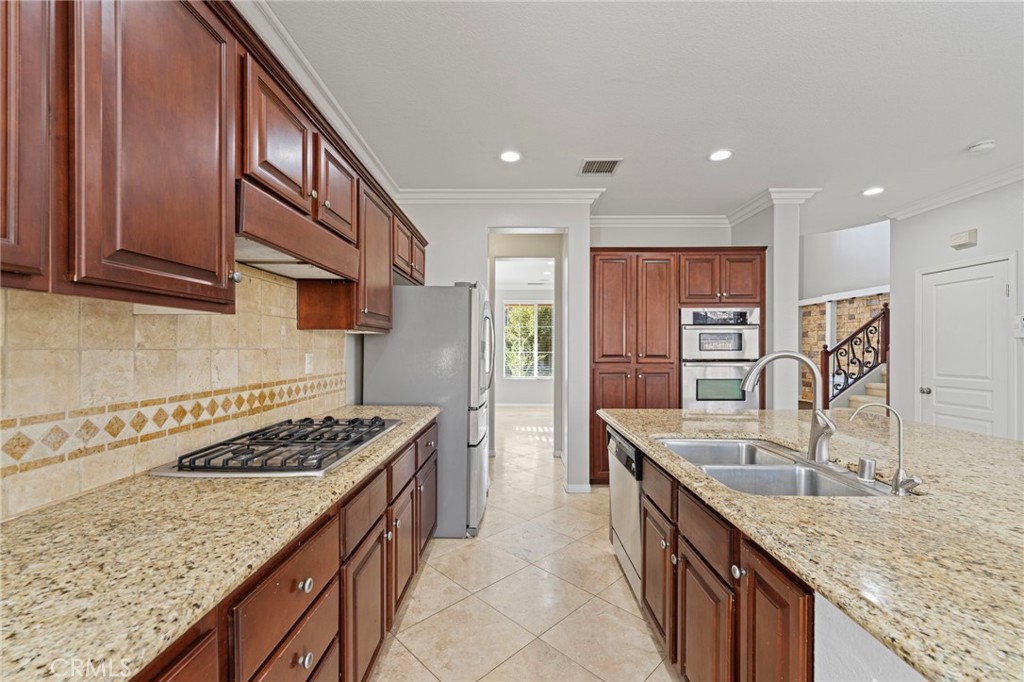 8634 Hunt Canyon Road Corona, CA 92883 - Photo 12 of 64