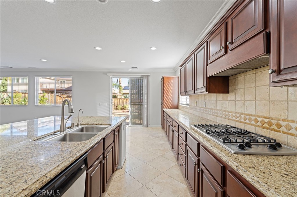 8634 Hunt Canyon Road Corona, CA 92883 - Photo 13 of 64