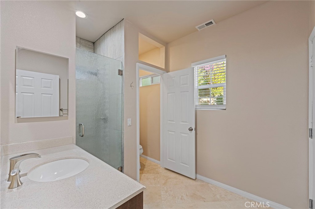 8634 Hunt Canyon Road Corona, CA 92883 - Photo 21 of 64 Bathroom inside Bedroom 1