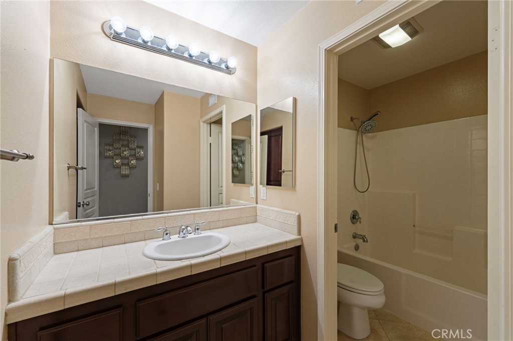 8634 Hunt Canyon Road Corona, CA 92883 - Photo 26 of 64 Bathroom 2 downstairs