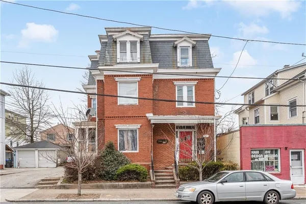 $2,350 | 332 Academy Avenue, Providence, RI 02908