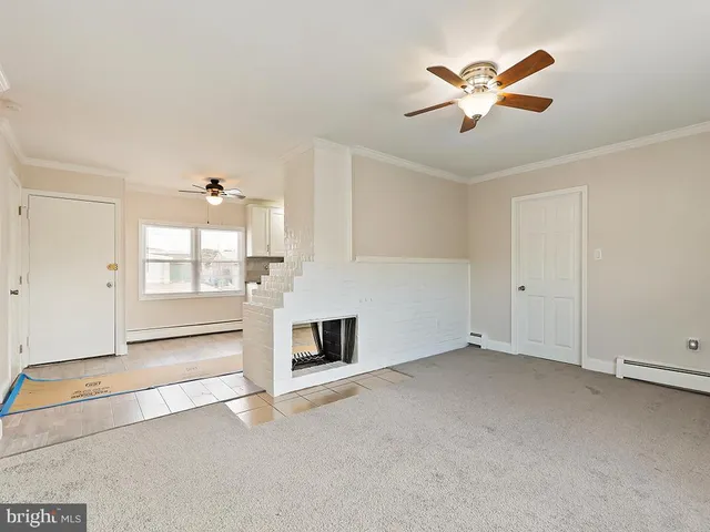 $2,450 | 10 Blue Ridge Drive, Levittown, PA 19057