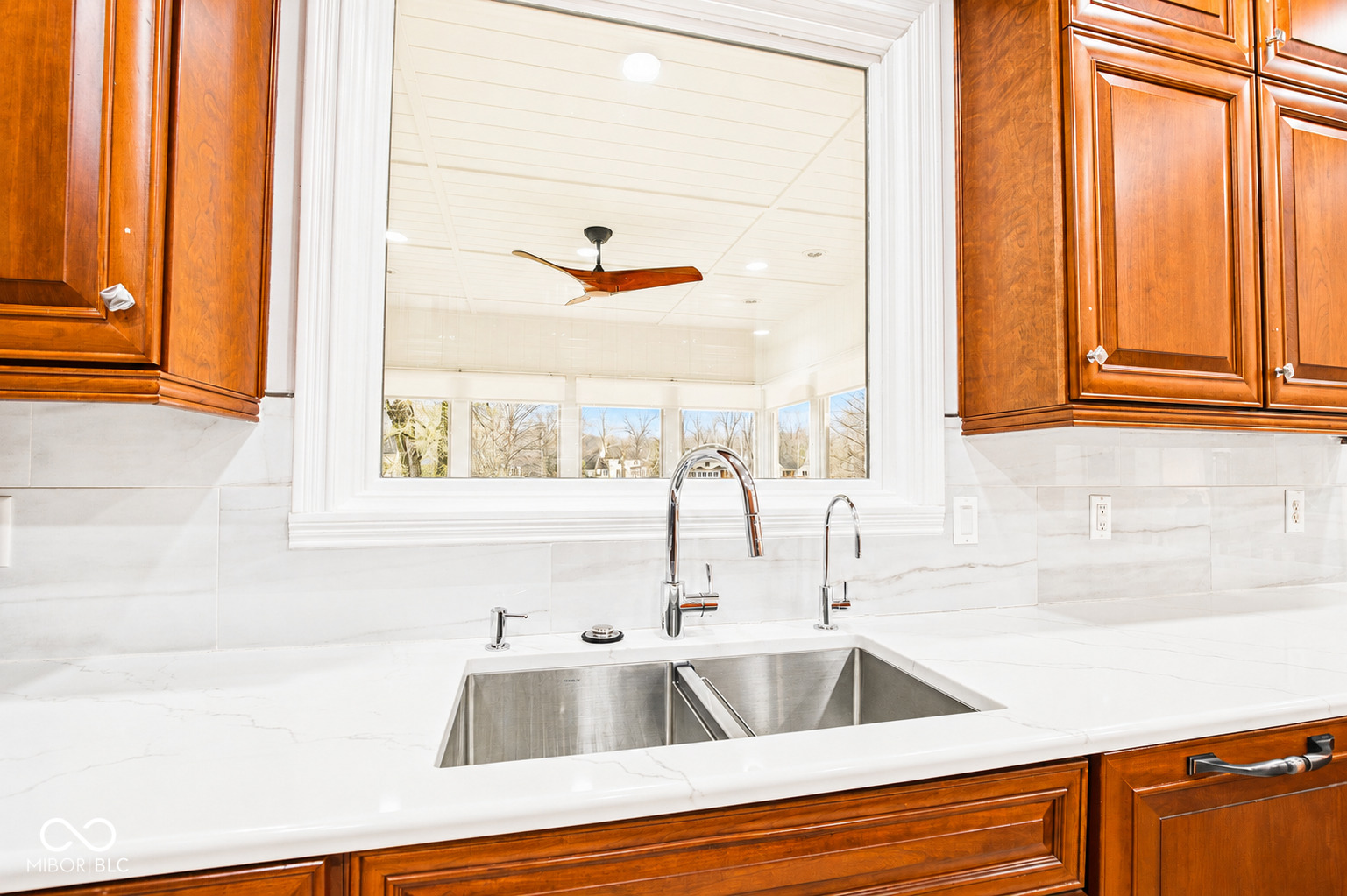 5717 Fall Creek Road Indianapolis, IN 46220 - Photo 18 of 73