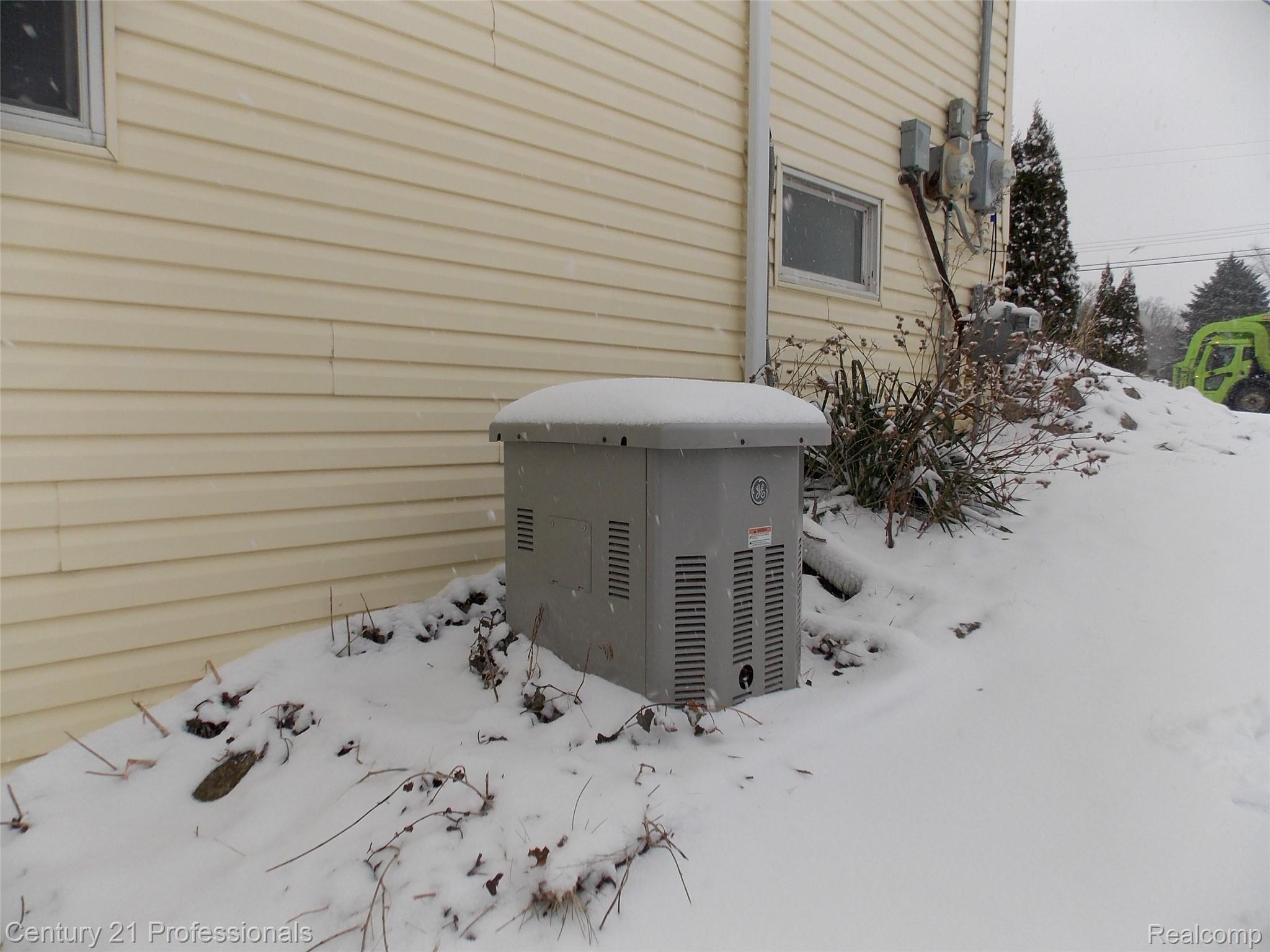 3790 Morgan Road Lake Orion, MI 48359 - Photo 27 of 28 Whole House Generator