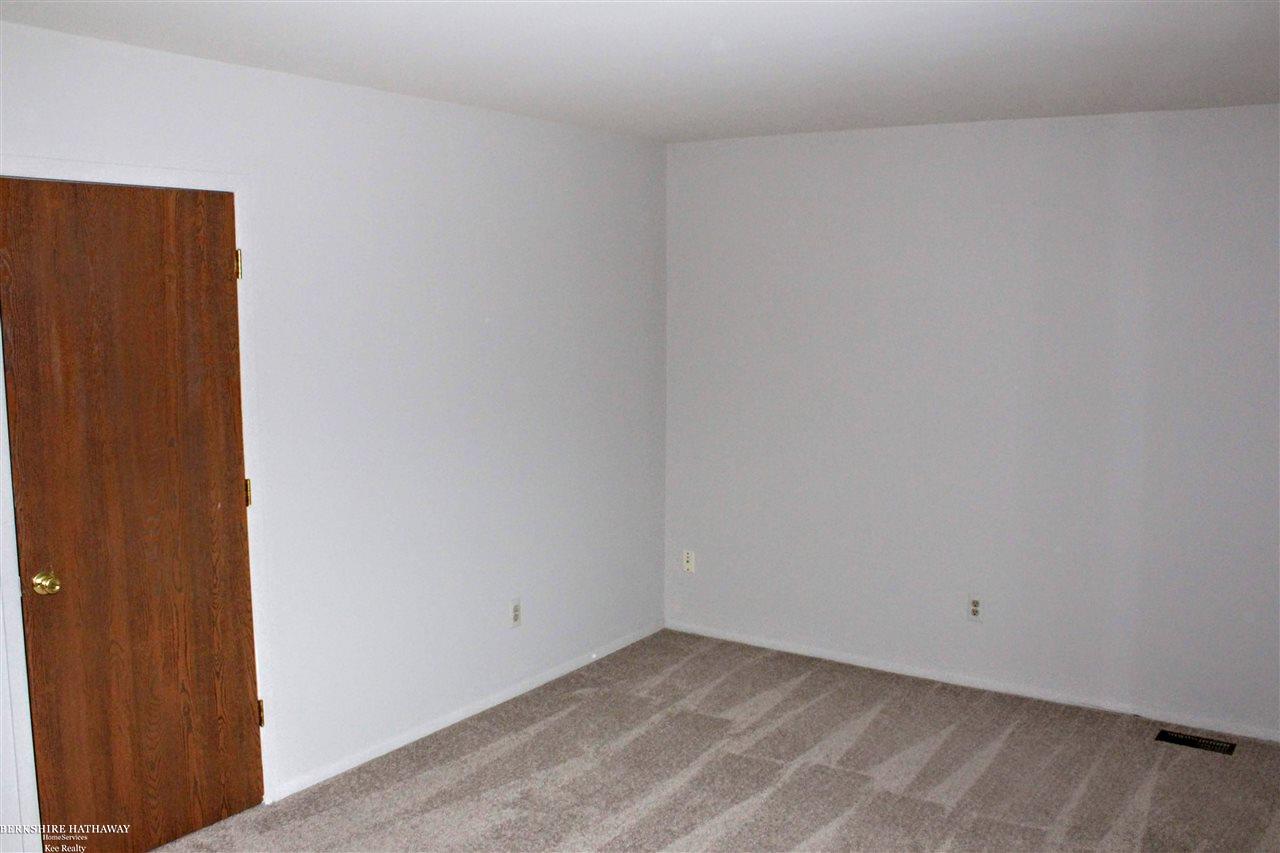 625 Byron Court Rochester Hills, MI 48307 - Photo 24 of 34